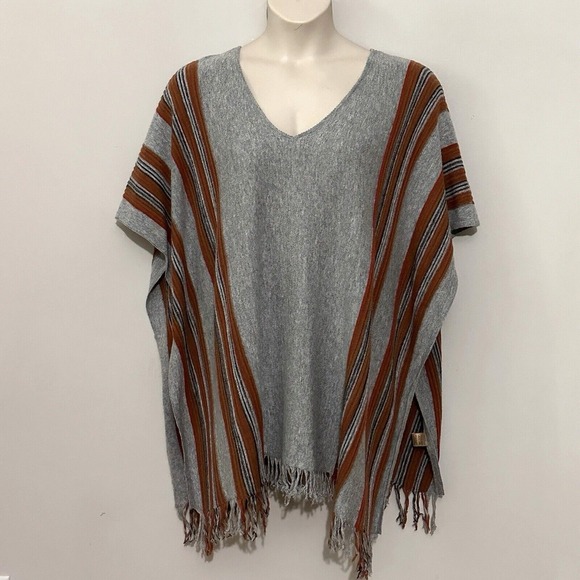 Mystree Womens Poncho Sweater OS Gray Cashmere Blend‎ Fringe Boho Hippie Western - Picture 1 of 13